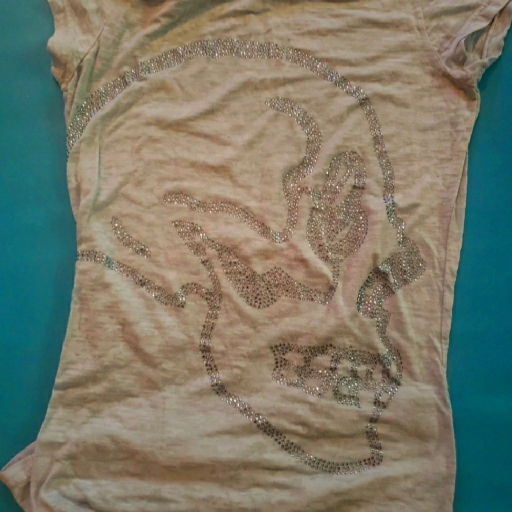 Pretty tee